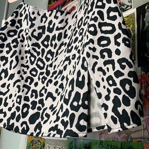 NWT Motel Skirt Size: M Animal Print - Picture 3 of 6